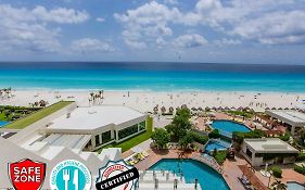 Condo In Ocean Front Resort